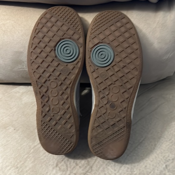 Ecco Casual Sneakers - Picture 4 of 4